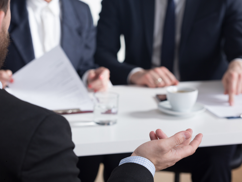 İletişim ve Beden Dili: Kurumsal Başarı ve Kişisel Etki İçin Rehber